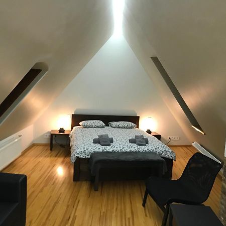 Doma Square Penthouse, In The Heart Of Old Town Apartamento Riga Exterior foto